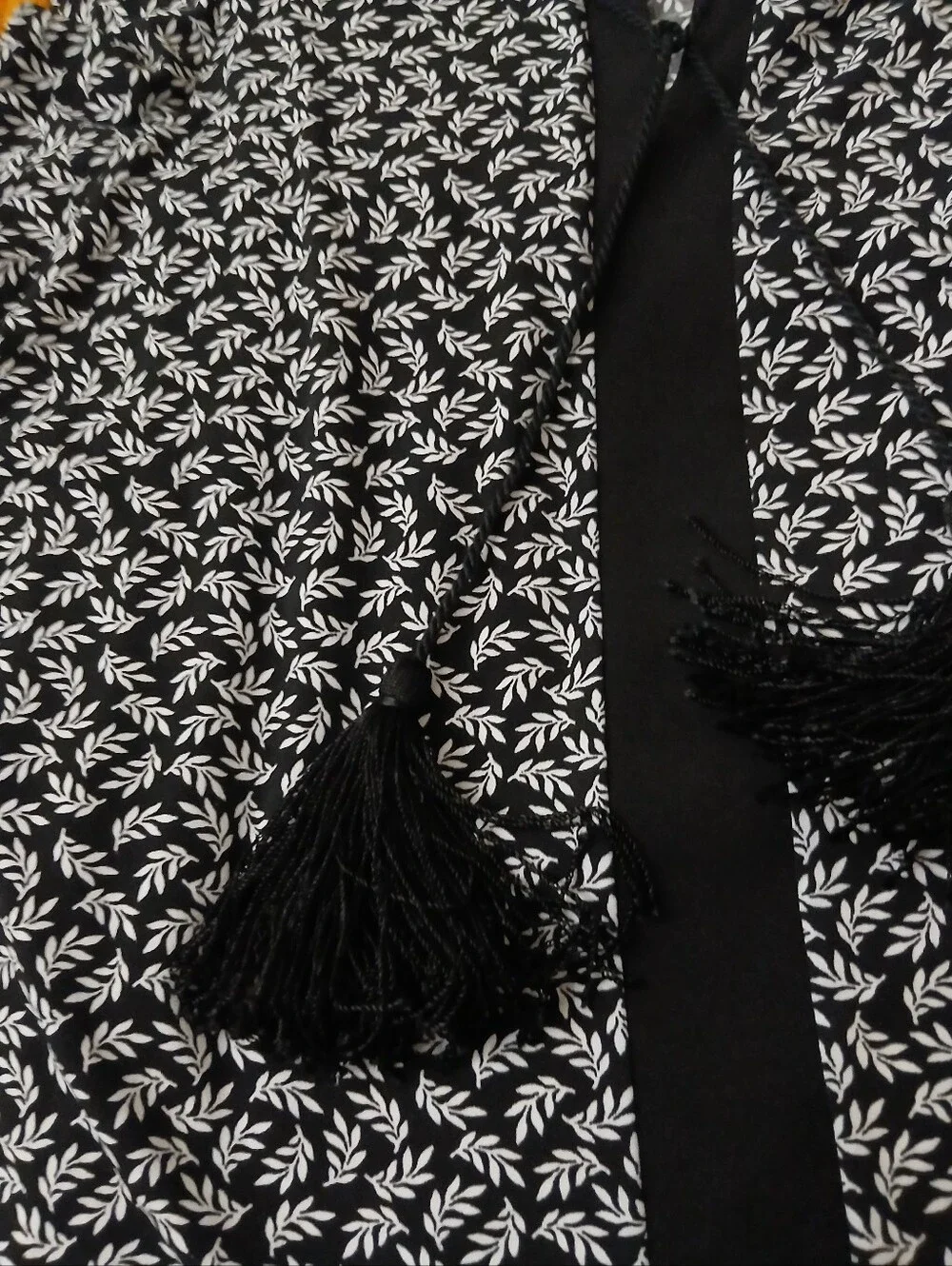 Michael Kors Sleeveless Dress XS Black White Leaf Print Tie Neck Stretch